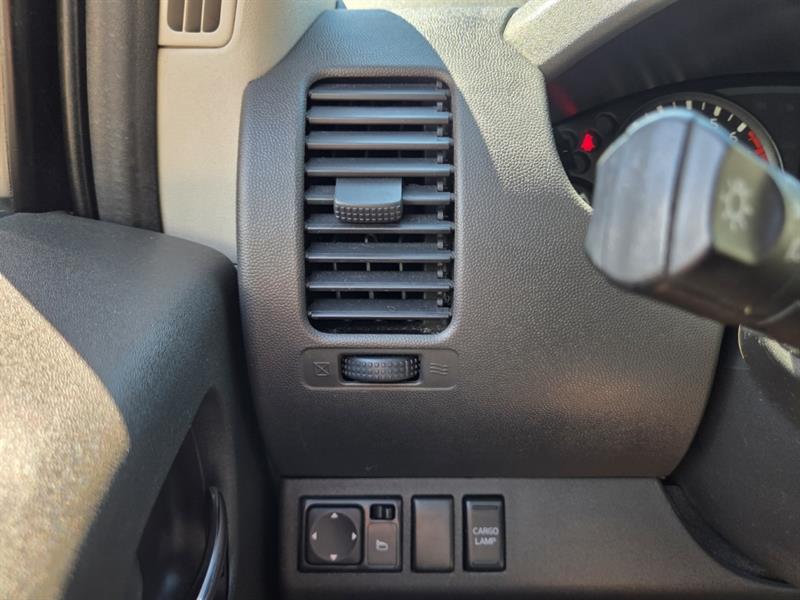 nissan Frontier 2013 - 22
