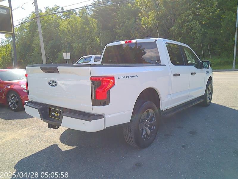 ford F-150 Lightning 2024 - 13