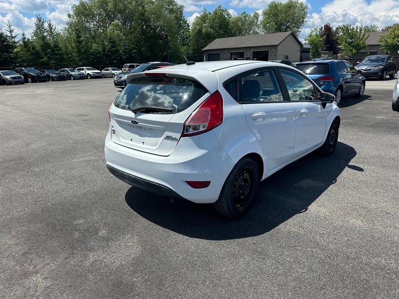 ford Fiesta 2015 - 3
