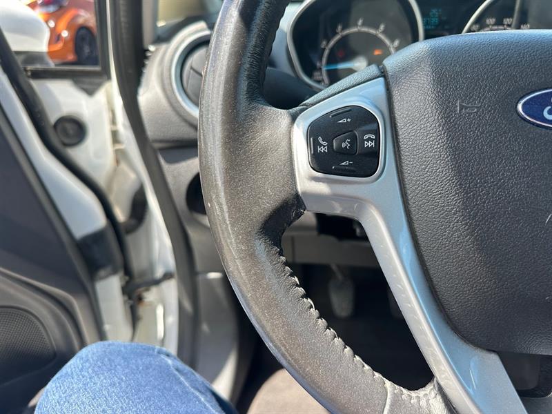 ford Fiesta 2015 - 8