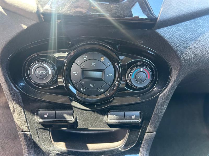 ford Fiesta 2015 - 13