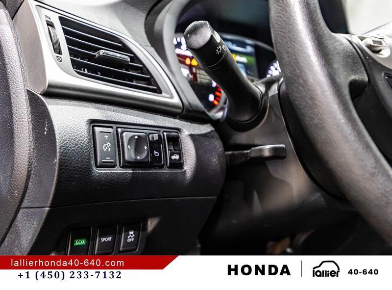 2017 Nissan Sentra - Image 21