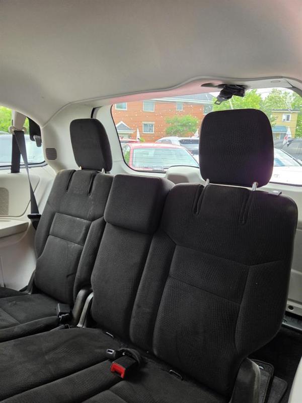 2016 Dodge Grand Caravan - Image 14