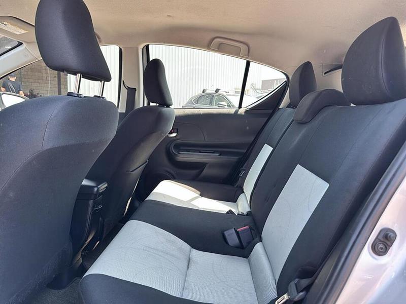 toyota Prius 2017 - 14