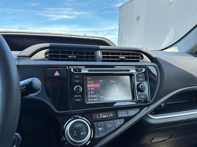toyota Prius 2017 - 21