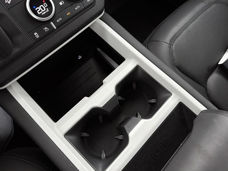 land rover Defender 2025 - 41
