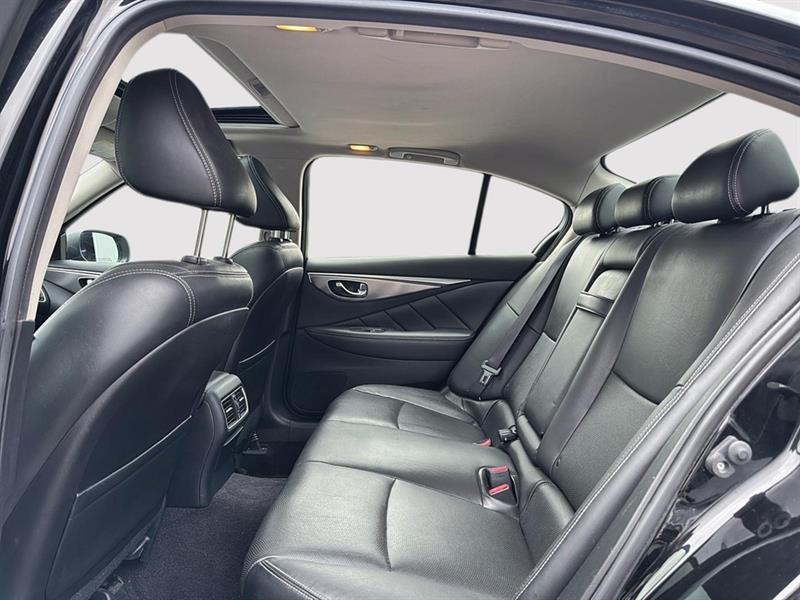 infiniti Q50 2015 - 17