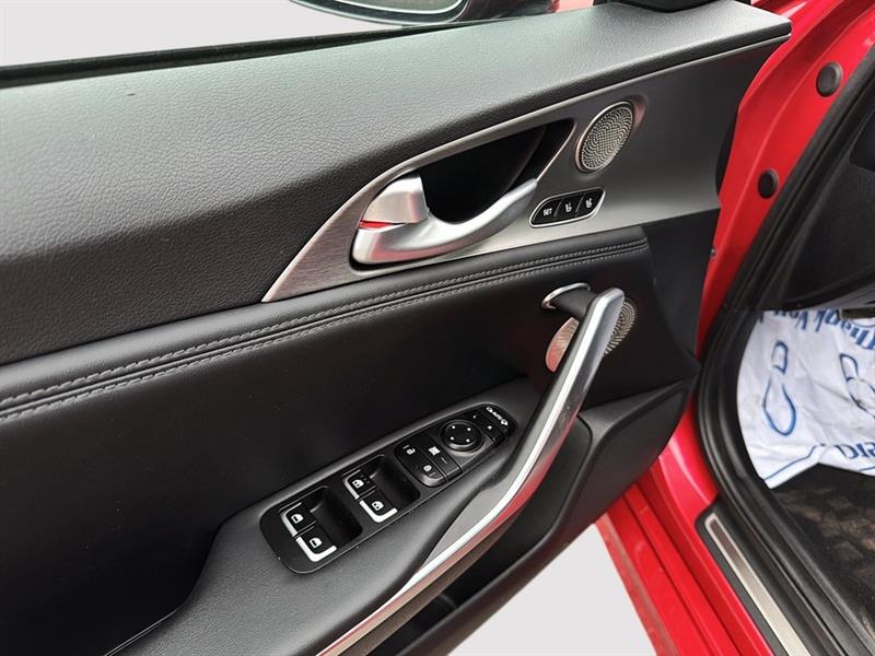 kia Stinger 2018 - 12