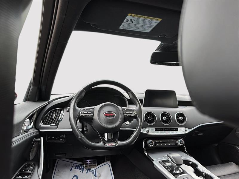 kia Stinger 2018 - 25