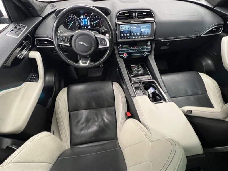 jaguar F-PACE 2019 - 12