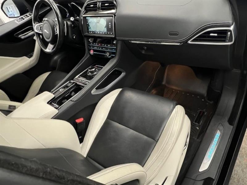 jaguar F-PACE 2019 - 34