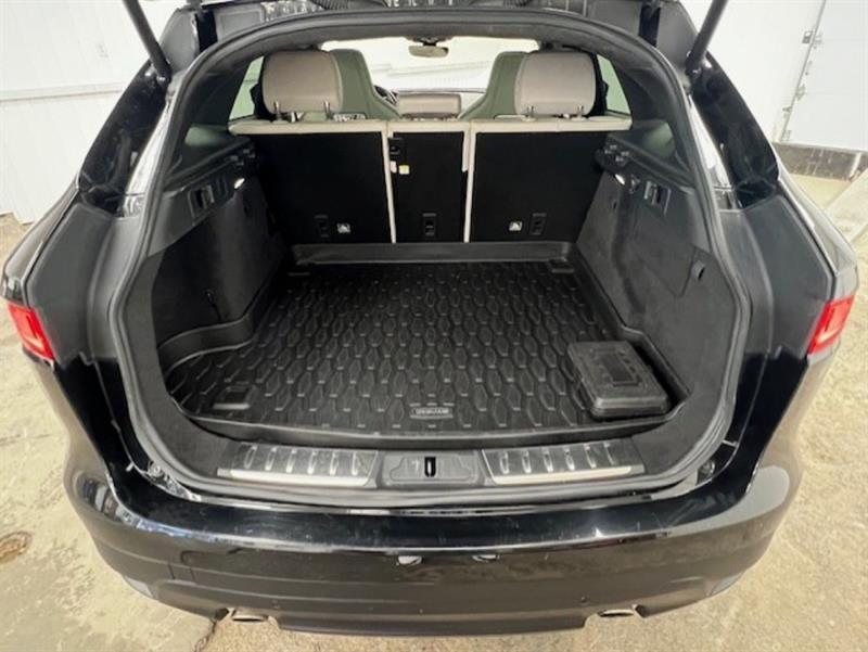 jaguar F-PACE 2019 - 35