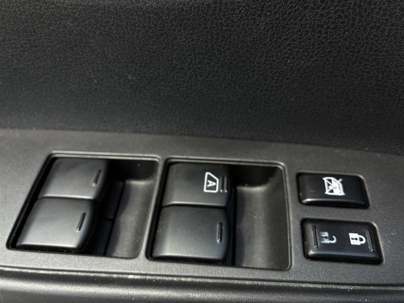 nissan Versa Note 2018 - 21