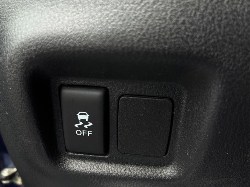 nissan Versa Note 2018 - 23
