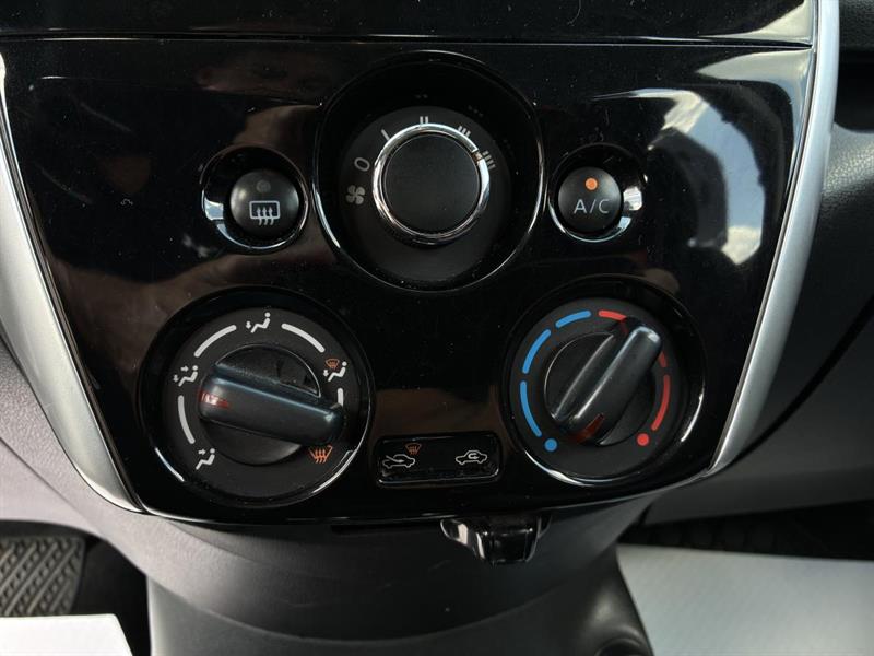 nissan Versa Note 2018 - 27