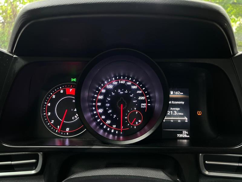 hyundai Elantra 2022 - 17