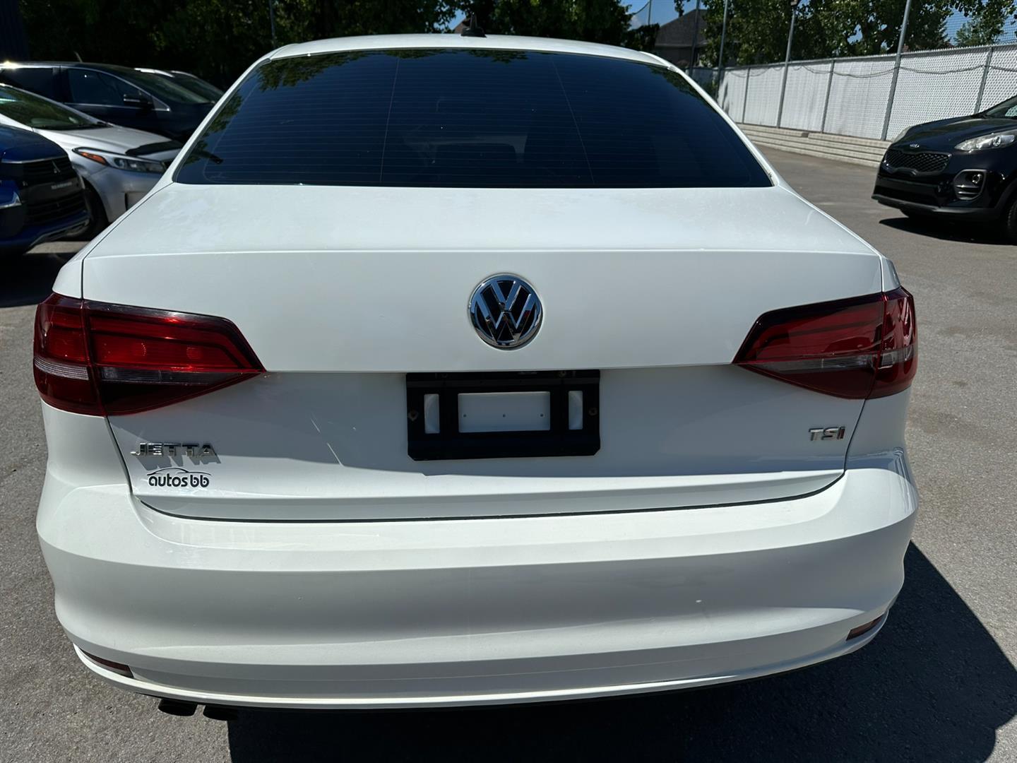 volkswagen Jetta Sedan 2017 - 4