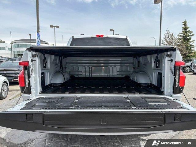 ford F-150 Lightning 2025 - 13