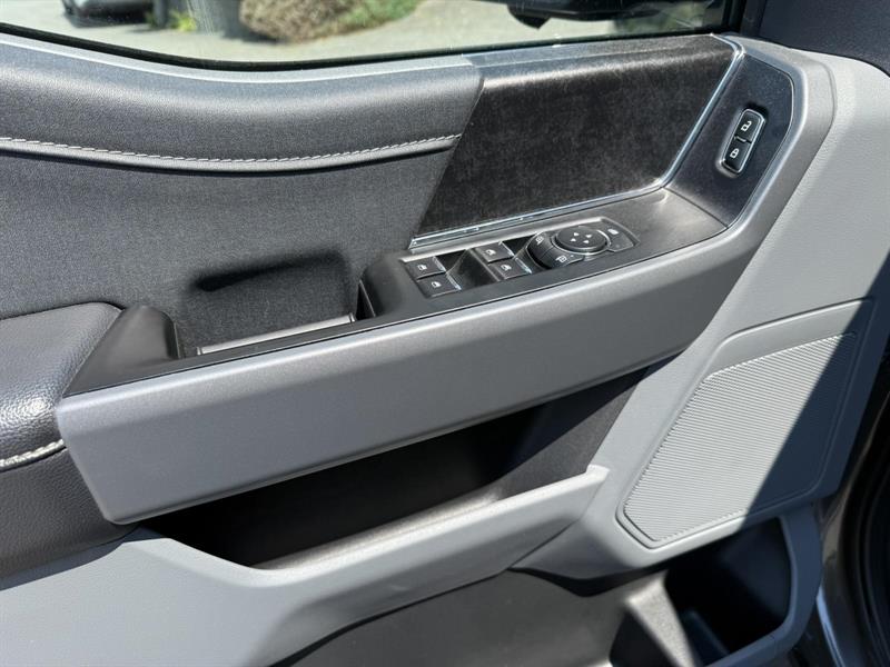 ford F150 Lightning 2025 - 15