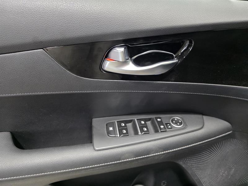 kia Forte 2024 - 18