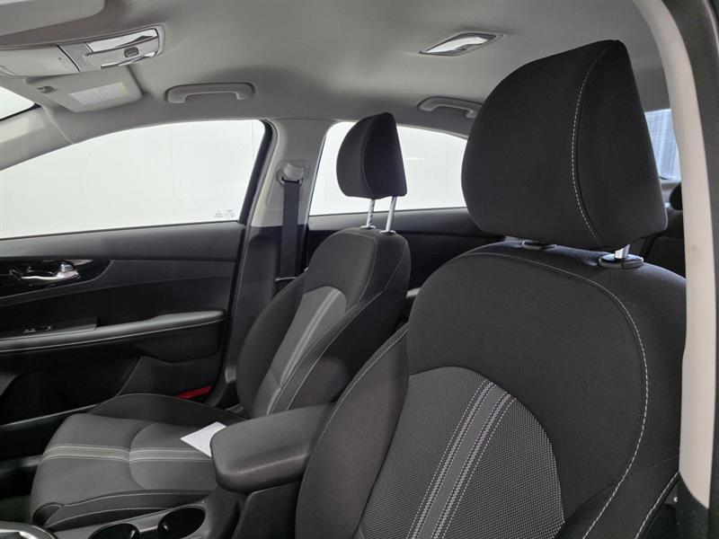 kia Forte 2024 - 19