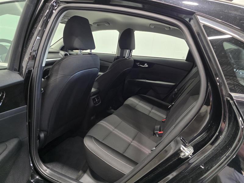 kia Forte 2024 - 20