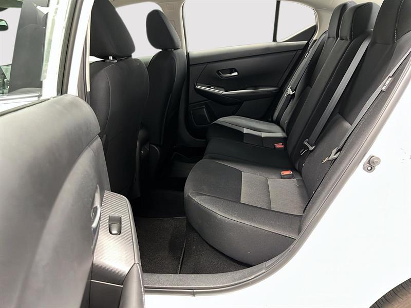 nissan Sentra 2023 - 9
