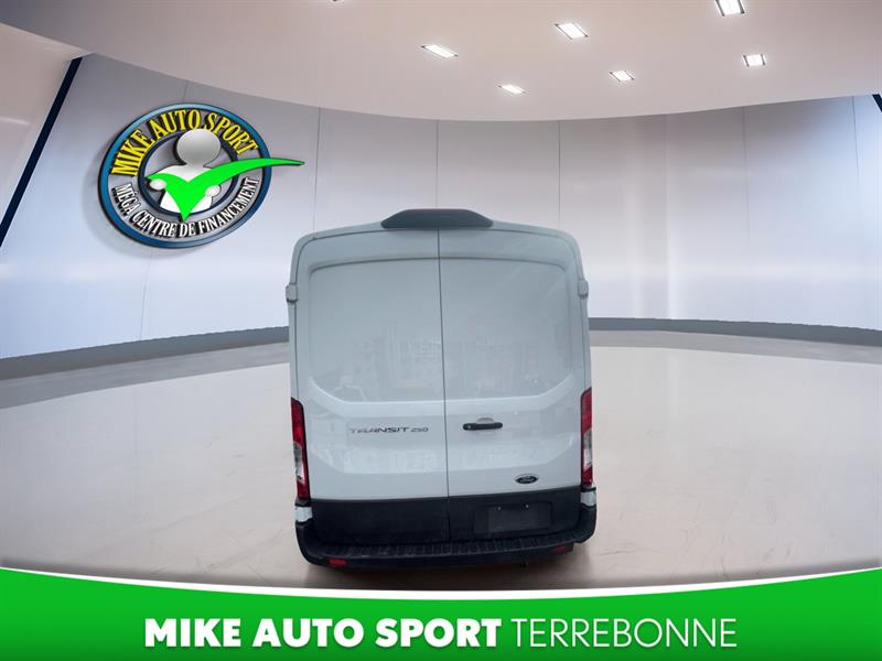 ford Transit 2023 - 3