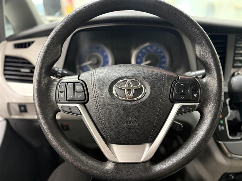 toyota Sienna 2019 - 10