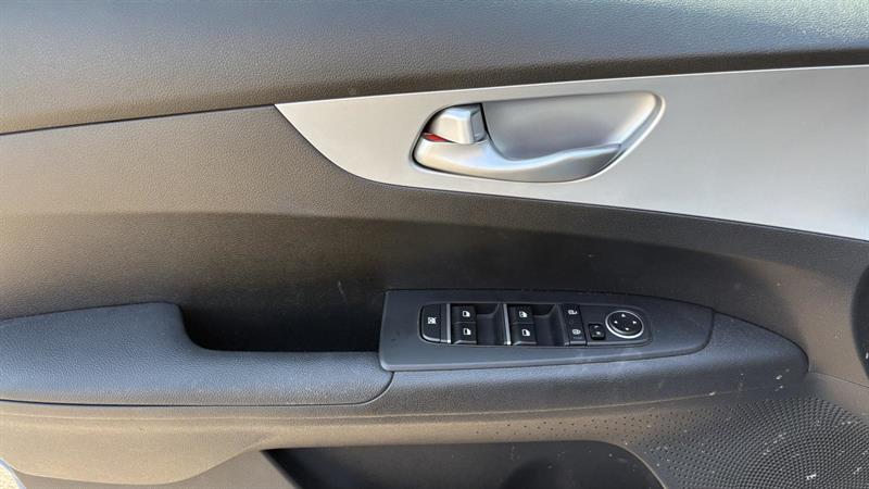 kia Forte 2023 - 9