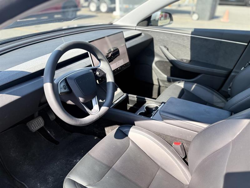 tesla Model 3 2024 - 6