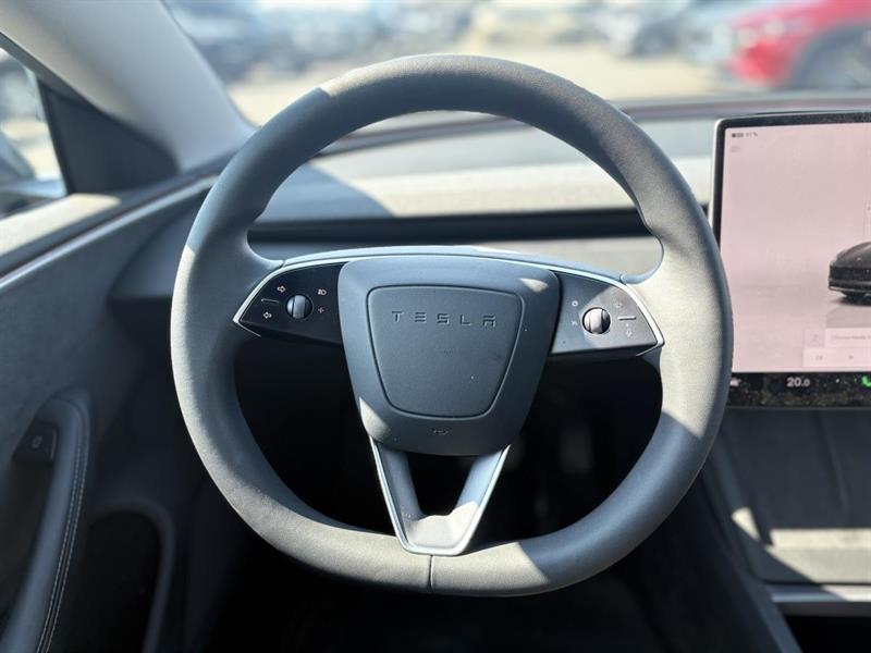 tesla Model 3 2024 - 8