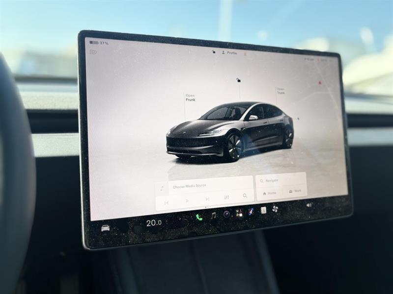 tesla Model 3 2024 - 10