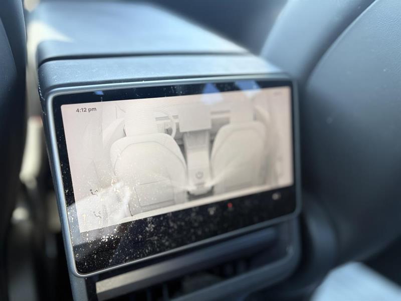 tesla Model 3 2024 - 12