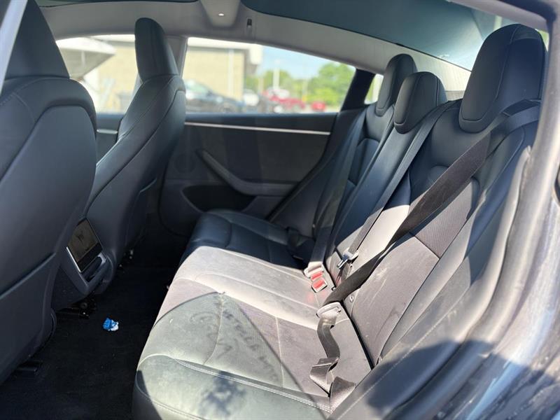 tesla Model 3 2024 - 16