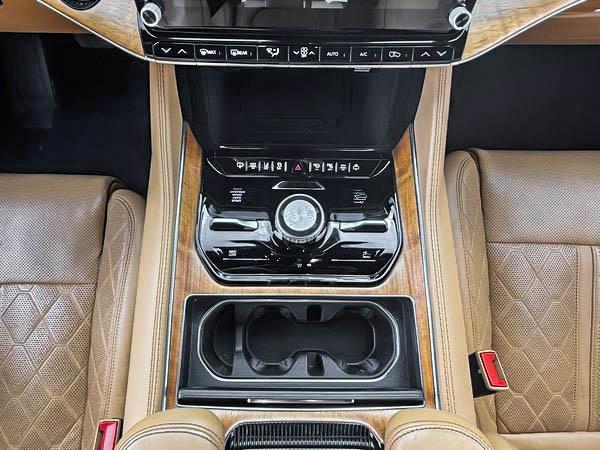 jeep Grand Wagoneer 2022 - 23