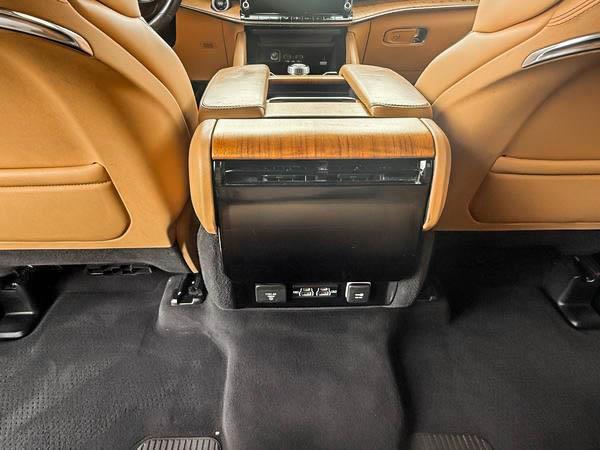 jeep Grand Wagoneer 2022 - 26