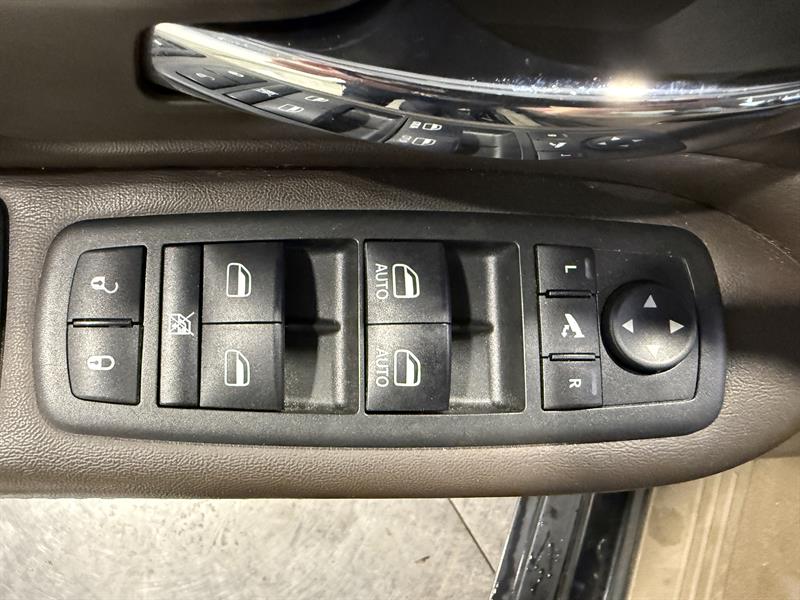 chrysler Town & Country 2015 - 12