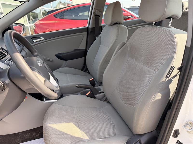 hyundai Accent 2014 - 12