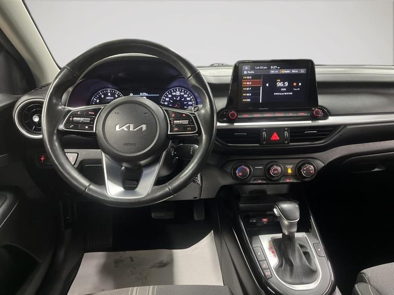 kia Forte 2023 - 13