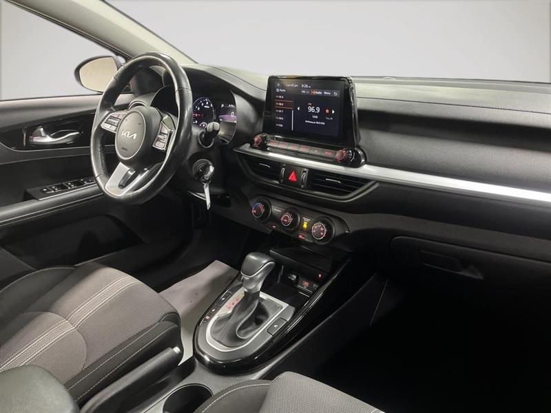 kia Forte 2023 - 18