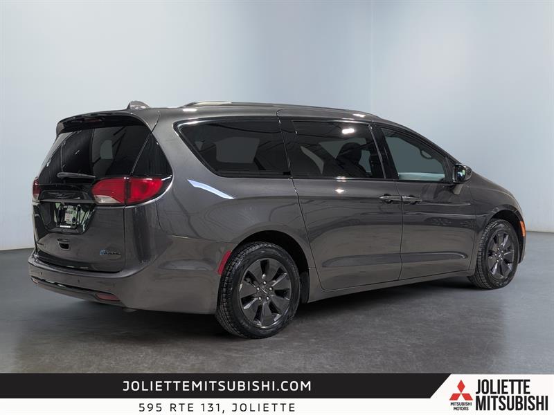 chrysler Pacifica Hybrid 2020 - 17