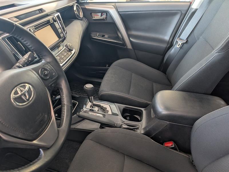 toyota RAV4 2018 - 11
