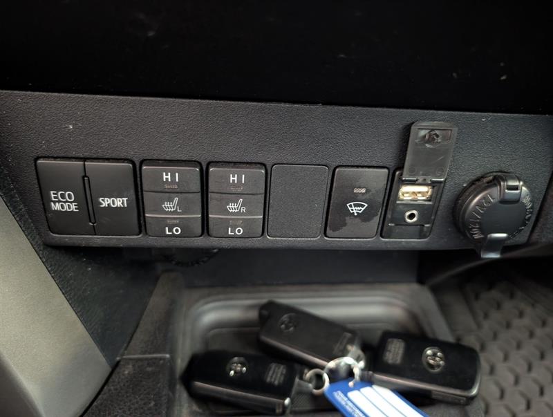 toyota RAV4 2018 - 17