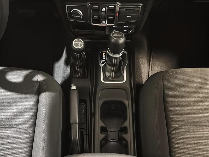 jeep Wrangler 2023 - 25