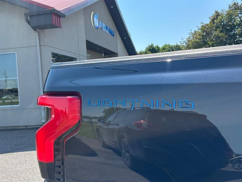 ford F-150 Lightning 2024 - 11
