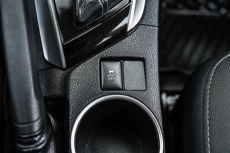 toyota Corolla 2018 - 13