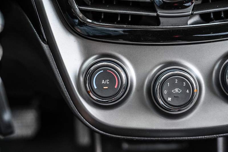 chevrolet Spark 2022 - 12