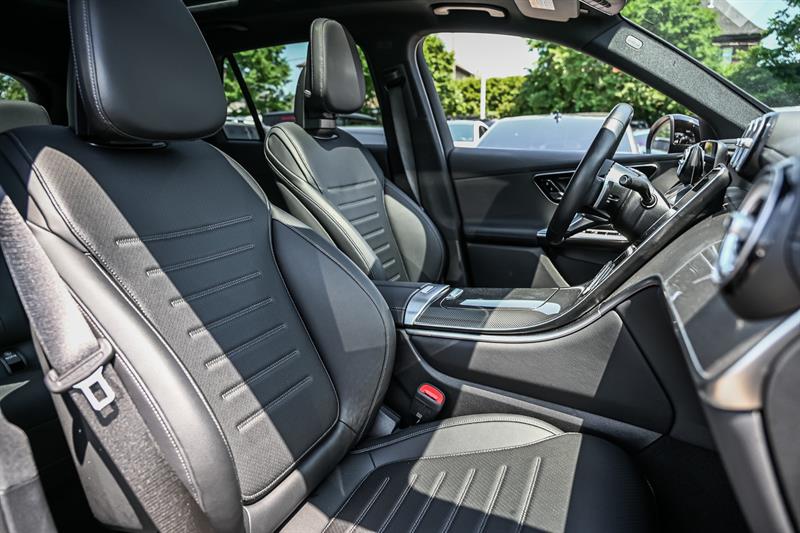 mercedes-benz GLC300 2025 - 30