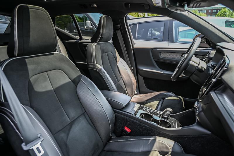 volvo XC40 2021 - 28